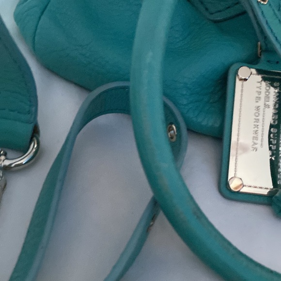 Marc by Marc Jacob’s bucket style satchel with shoulder strap - Picture 3 of 10